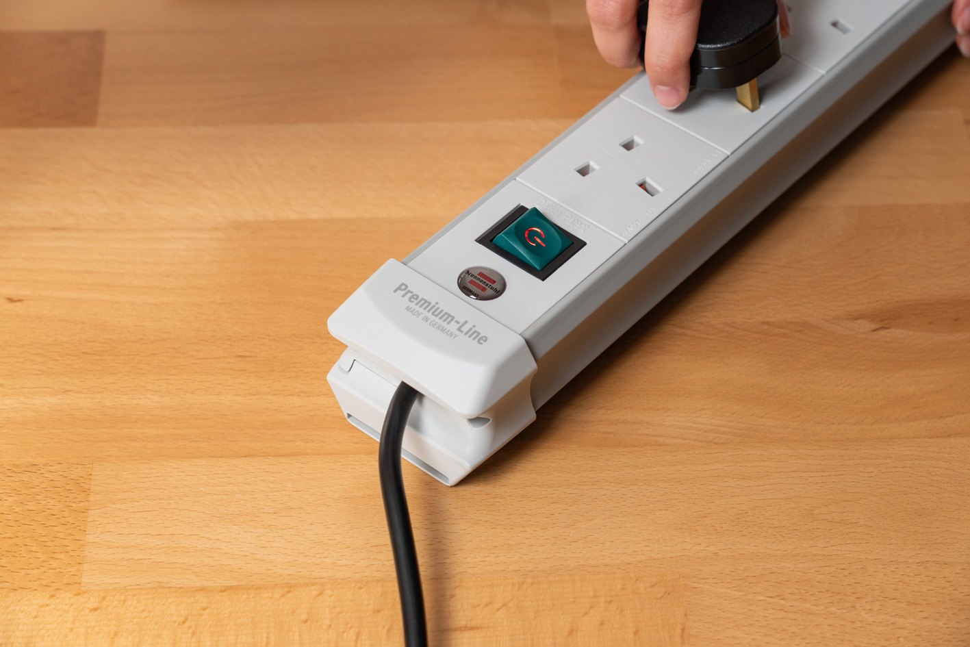 PremiumLine extension lead 8way 3m H05VVF 3G1,25 lightgrey with plug